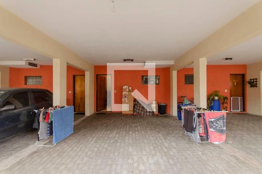 Garagem  de casa de condomínio à venda com 3 quartos, 146m² em Vila Salete, São Paulo