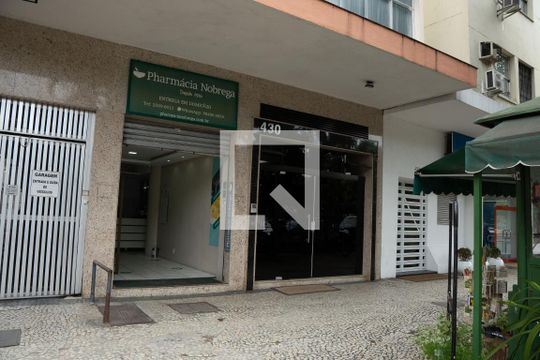 Fachada do Prédio de apartamento para alugar com 1 quarto, 35m² em Botafogo, Rio de Janeiro