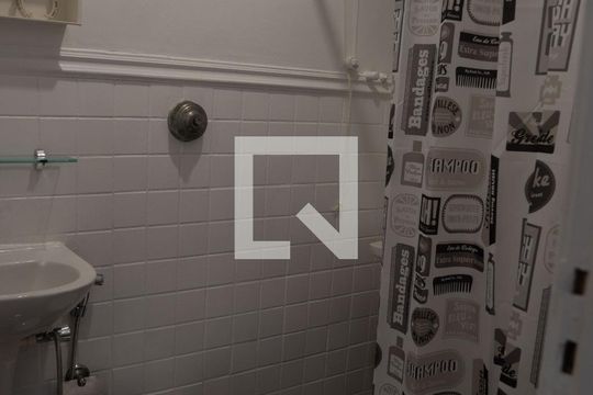 Banheiro de apartamento para alugar com 1 quarto, 35m² em Botafogo, Rio de Janeiro