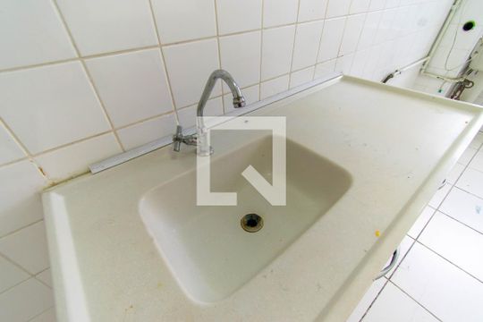 Cozinha - Torneira de apartamento para alugar com 2 quartos, 45m² em Jardim Nove de Julho, São Paulo