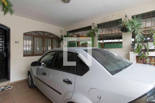 Garagem de casa à venda com 3 quartos, 120m² em Vila Siqueira (zona Norte), São Paulo
