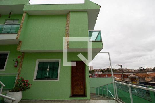 Fachada de casa de condomínio para alugar com 2 quartos, 82m² em Itaquera, São Paulo