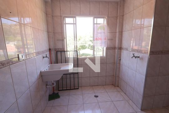 Área de Serviço de apartamento para alugar com 2 quartos, 49m² em Parque Panamericano, São Paulo