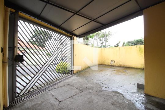 Garagem de casa à venda com 2 quartos, 204m² em Campestre, Santo André