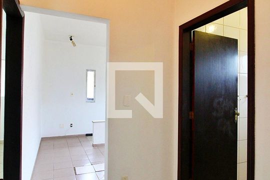 Corredor de casa à venda com 2 quartos, 204m² em Campestre, Santo André