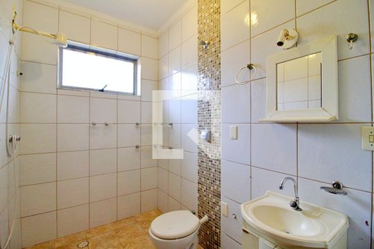 Banheiro 1 de casa à venda com 2 quartos, 204m² em Campestre, Santo André