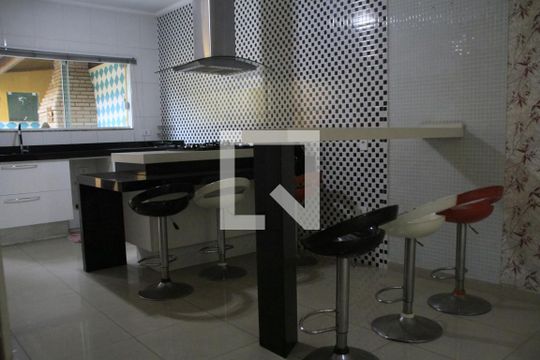 Cozinha de casa à venda com 3 quartos, 150m² em Vila Jacuí, São Paulo