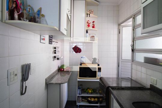 Cozinha de apartamento à venda com 2 quartos, 50m² em Vila Santana, São Paulo
