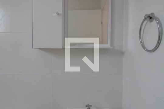 Banheiro de apartamento para alugar com 2 quartos, 42m² em Centro, Votorantim