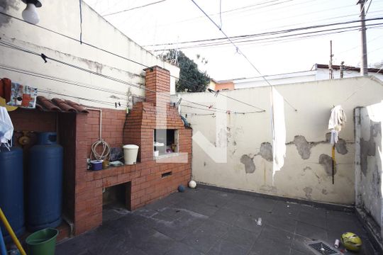 Quintal de casa à venda com 3 quartos, 200m² em Aclimação, São Paulo