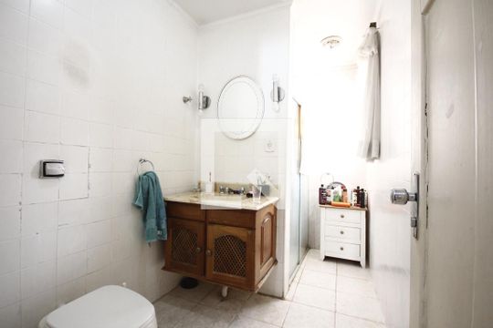 Banheiro de casa à venda com 3 quartos, 200m² em Aclimação, São Paulo