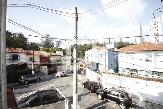 Vista de casa à venda com 3 quartos, 200m² em Aclimação, São Paulo