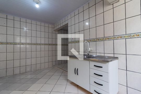 Cozinha de casa para alugar com 1 quarto, 60m² em Vila Jacuí, São Paulo