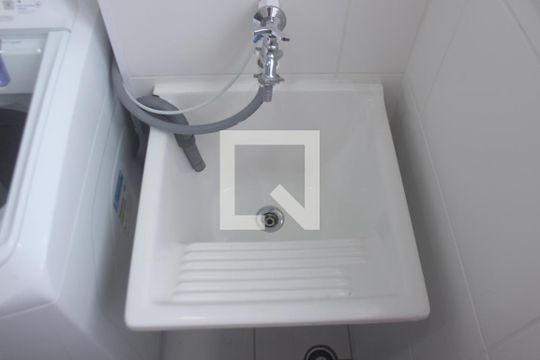 Area de Serviço de apartamento para alugar com 2 quartos, 41m² em Jardim Esmeralda, São Paulo