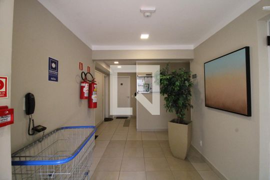 Hall de apartamento à venda com 2 quartos, 41m² em Jardim Prudência, São Paulo