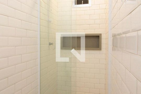 Banheiro de kitnet/studio à venda com 1 quarto, 25m² em Bela Vista, São Paulo