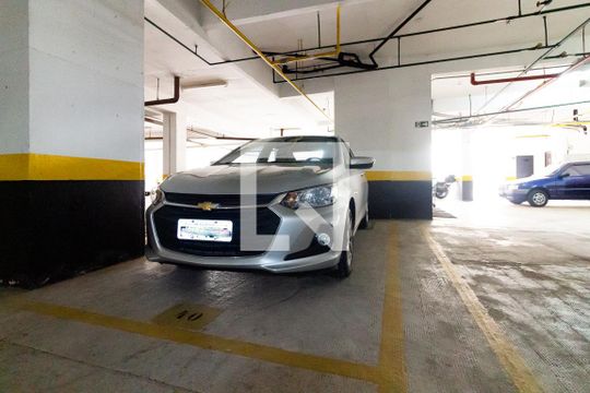 Garagem de apartamento para alugar com 2 quartos, 68m² em Jardim Pinheiros, São Paulo