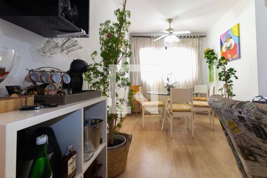 Apartamento para alugar com 2 quartos, 68m² em Jardim Pinheiros, São Paulo