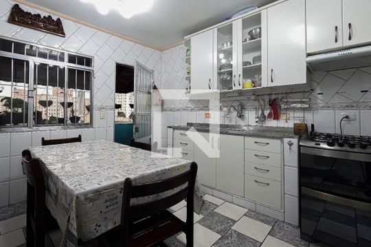 Cozinha de casa à venda com 3 quartos, 190m² em Jardim Santa Cecília, Guarulhos