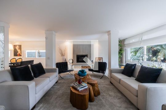 Sala de casa à venda com 4 quartos, 800m² em Jardim das Bandeiras, São Paulo