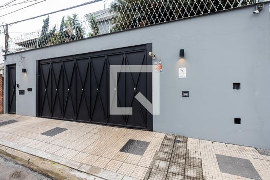Fachada de casa à venda com 4 quartos, 800m² em Jardim das Bandeiras, São Paulo