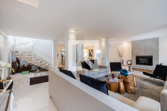 Sala de casa à venda com 4 quartos, 800m² em Jardim das Bandeiras, São Paulo