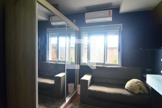 Casa de Condomínio à venda com 3 quartos, 90m² em Olaria, Canoas