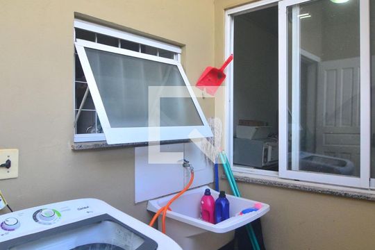 Casa de Condomínio à venda com 3 quartos, 90m² em Olaria, Canoas