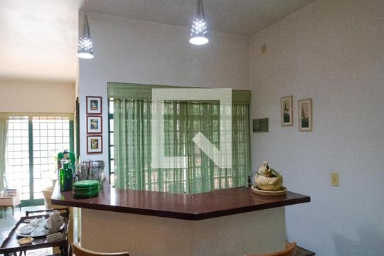 Salas de casa à venda com 4 quartos, 432m² em Cidade Universitária, Campinas