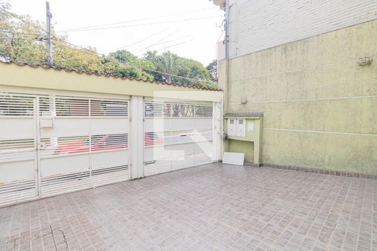 Garagem de casa à venda com 4 quartos, 190m² em Jardim Japão, São Paulo