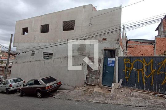 Casa para alugar com 1 quarto, 58m² em Jardim Santa Tereza, Carapicuíba