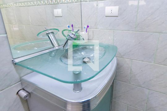 Pia  de casa à venda com 4 quartos, 302m² em Parque Sao Vicente, Mauá