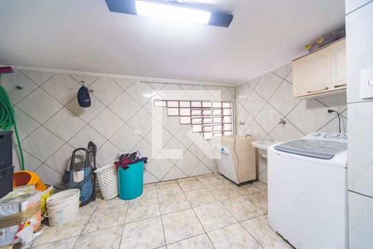 Área de Serviço de casa à venda com 4 quartos, 302m² em Parque Sao Vicente, Mauá