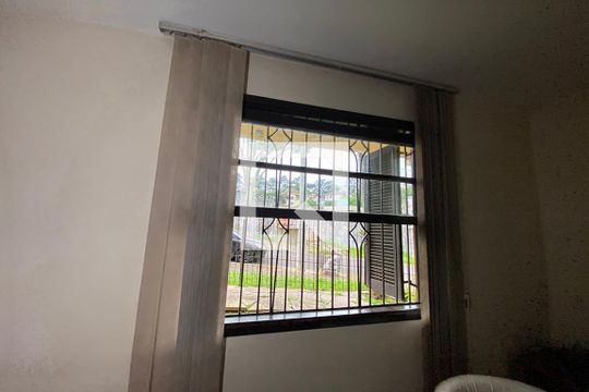 Sala de casa para alugar com 4 quartos, 250m² em Ouro Branco, Novo Hamburgo