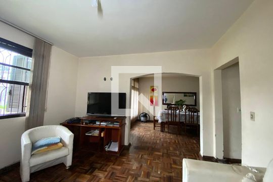 Casa para alugar com 4 quartos, 250m² em Ouro Branco, Novo Hamburgo