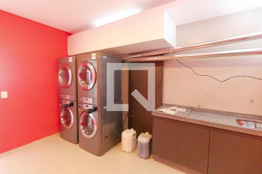 Área comum - Lavanderia de apartamento para alugar com 1 quarto, 45m² em Jardim do Trevo, Campinas