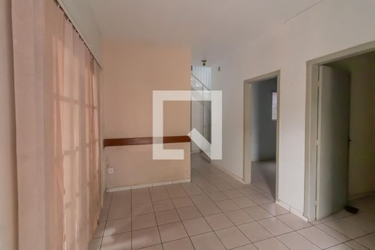 Sala de casa para alugar com 2 quartos, 90m² em Scharlau, São Leopoldo