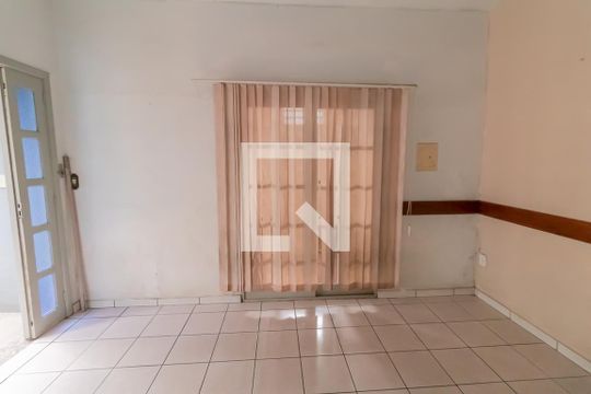 Sala de casa para alugar com 2 quartos, 90m² em Scharlau, São Leopoldo