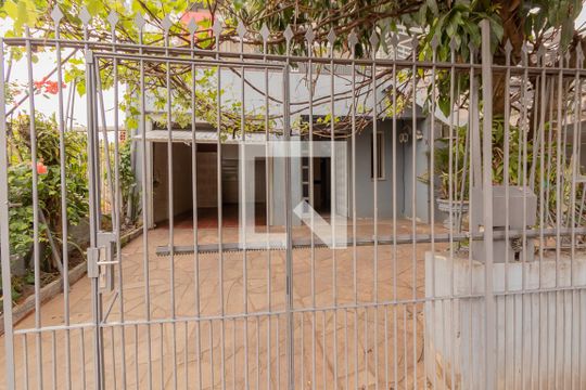 Fachada de casa para alugar com 2 quartos, 90m² em Scharlau, São Leopoldo