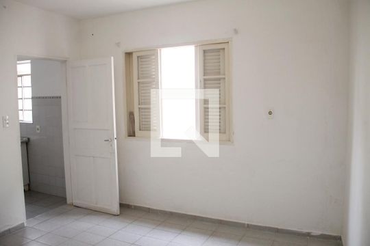 Quarto de casa para alugar com 1 quarto, 40m² em Nova Gerty, São Caetano do Sul