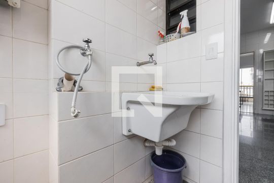 Área de Serviço de apartamento para alugar com 3 quartos, 114m² em Sumaré, São Paulo