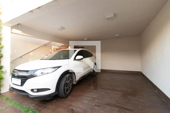 Garagem de casa à venda com 3 quartos, 207m² em Aberta dos Morros, Porto Alegre