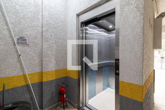Elevador de apartamento para alugar com 2 quartos, 48m² em Água Fria, São Paulo