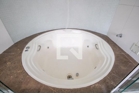 Banheiro da Suíte 1 de casa à venda com 3 quartos, 420m² em Adalgisa, São Paulo