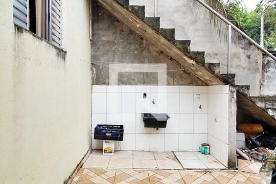 Área de Serviço de casa para alugar com 1 quarto, 30m² em Utinga, Santo André