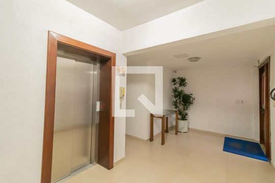 Hall de Entrada de apartamento à venda com 2 quartos, 80m² em Campina, São Leopoldo