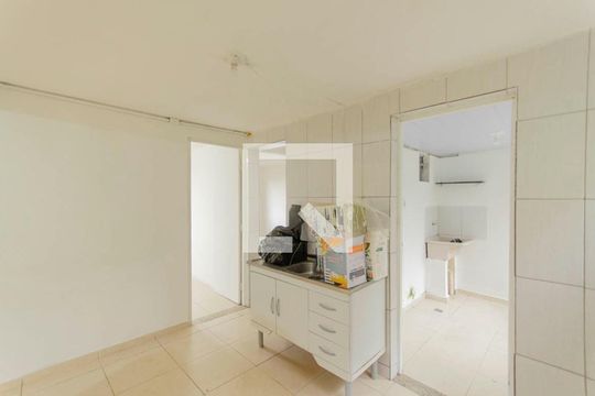 Cozinha  de apartamento para alugar com 2 quartos, 52m² em Conjunto Habitacional Padre José de Anchieta, São Paulo