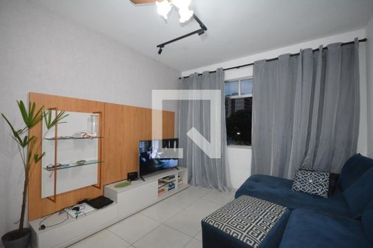 Sala de apartamento à venda com 2 quartos, 72m² em Penha Circular, Rio de Janeiro