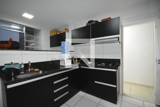 Cozinha de apartamento à venda com 2 quartos, 72m² em Penha Circular, Rio de Janeiro