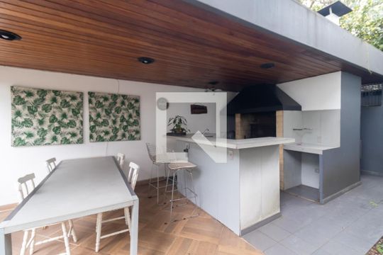 Área comum - Churrasqueira de casa à venda com 4 quartos, 700m² em Vila Madalena, São Paulo